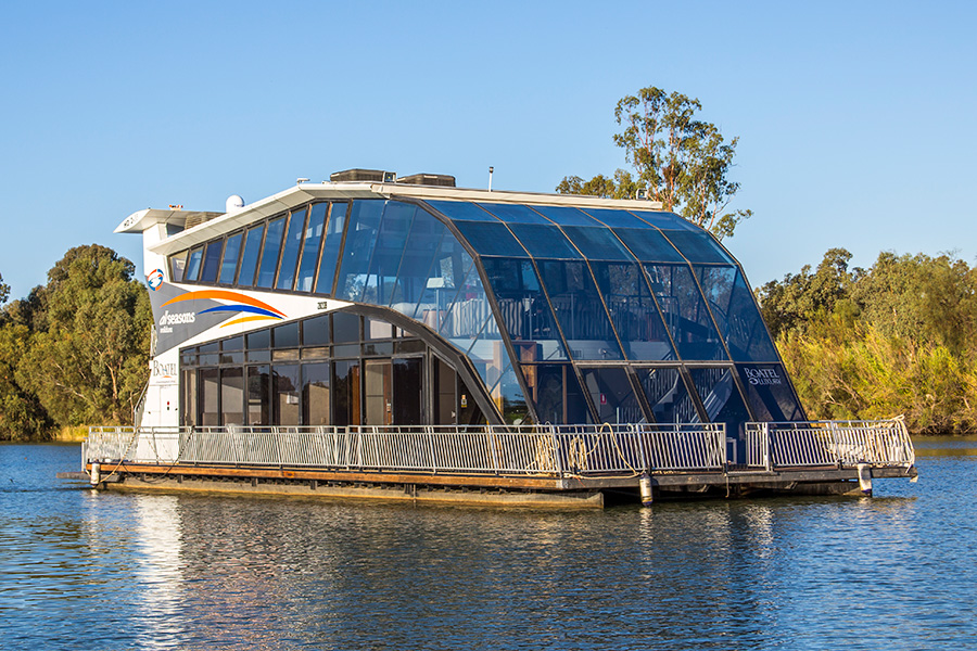 All Seasons Houseboats Mildura S Award Winning Houseboat Team   Boatel Luxury Houseboat All Seasons Houseboats Mildura 2 